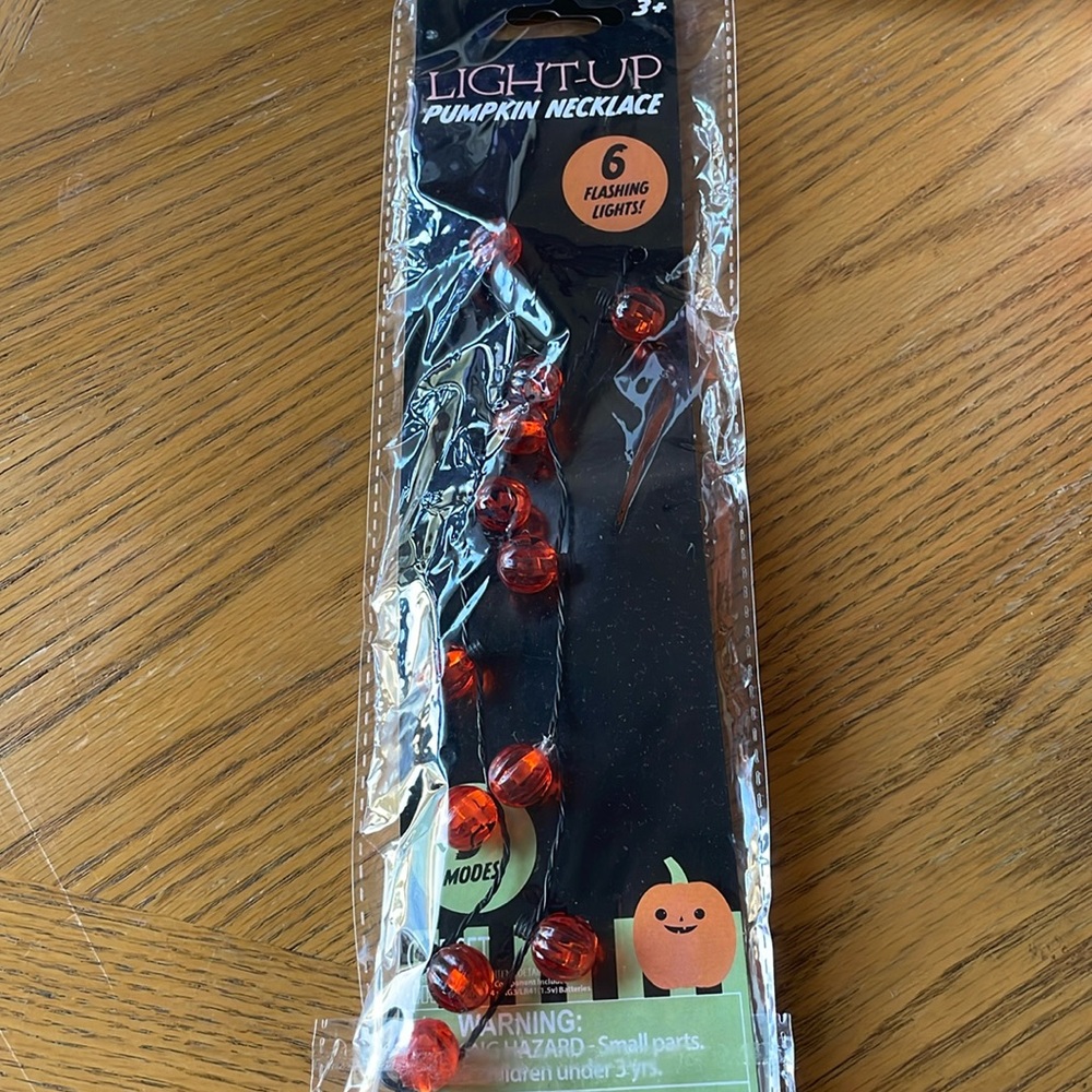 Halloween Light-Up Pumpkin Necklace NWT